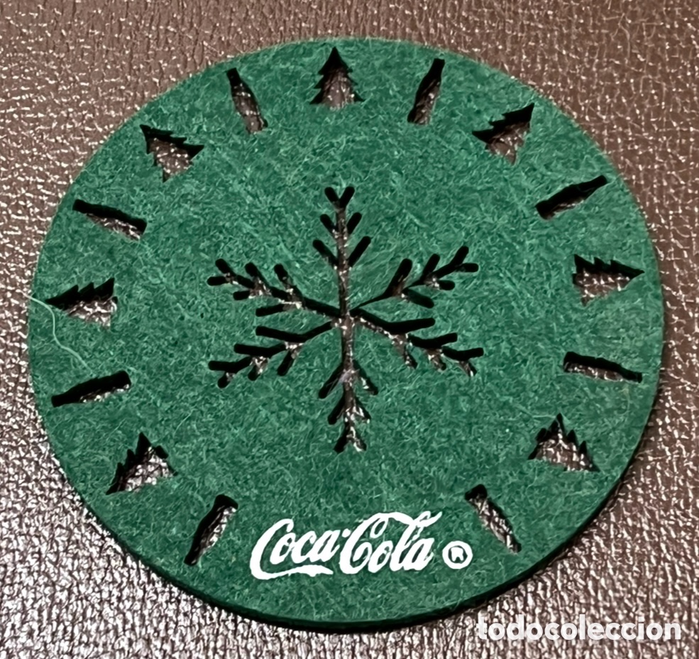 Otros Art&iacute;culos de Coleccionismo en Papel: Posavasos. Publicidad COCA COLA. Tejido verde calado. A&ntilde;os 70.