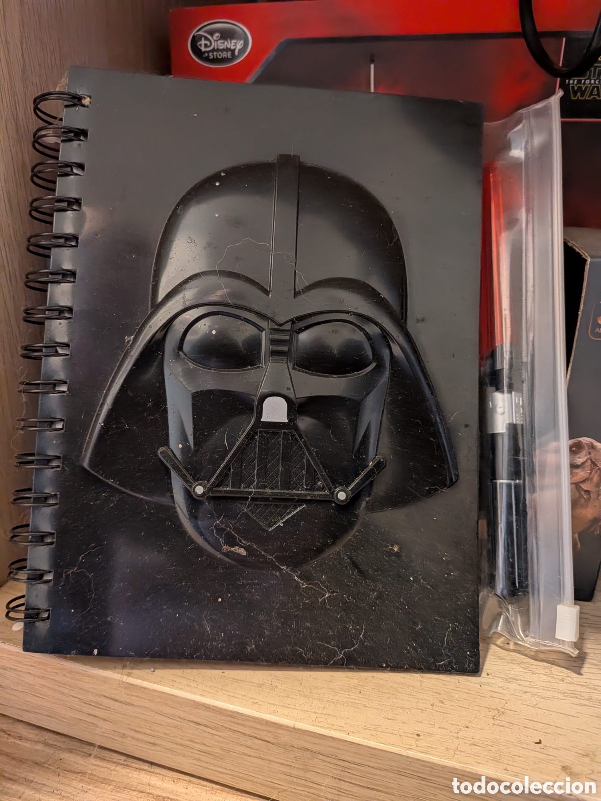 Otros Art&iacute;culos de Coleccionismo en Papel: Cuaderno Relieve 3D Darth Vader + Bol&iacute;grafo - Star Wars Disney Store - Edici&oacute;n Especial