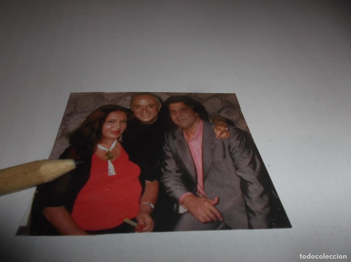 Otros Art&iacute;culos de Coleccionismo en Papel: RECORTE A&Ntilde;O 2002. SARA MONTIEL,TONI HERNANDEZ Y EL PERIODISTA CARLOS FERRANDO