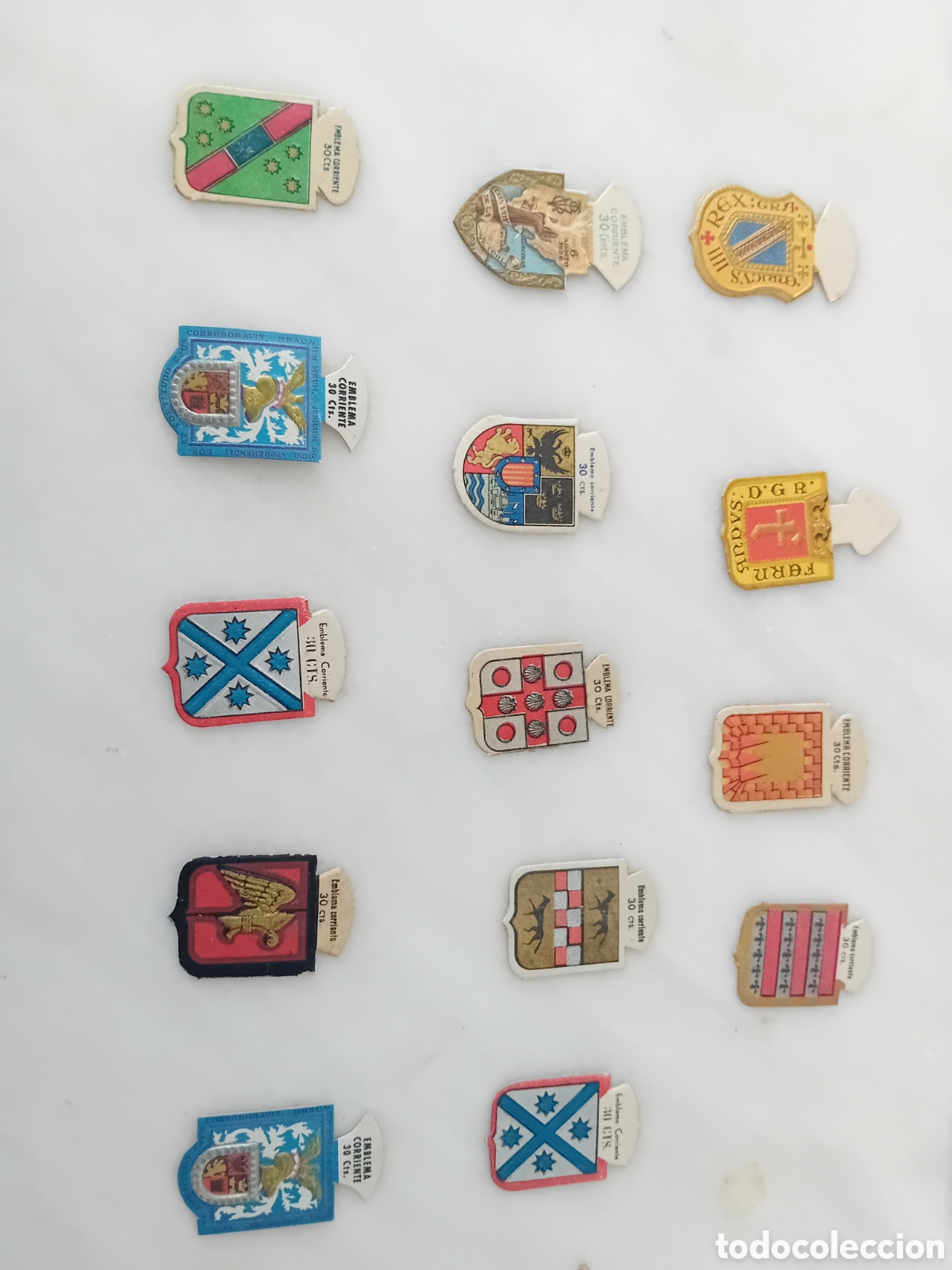 Otros Art&iacute;culos de Coleccionismo en Papel: Lote emblemas auxilio civil 14 unidades