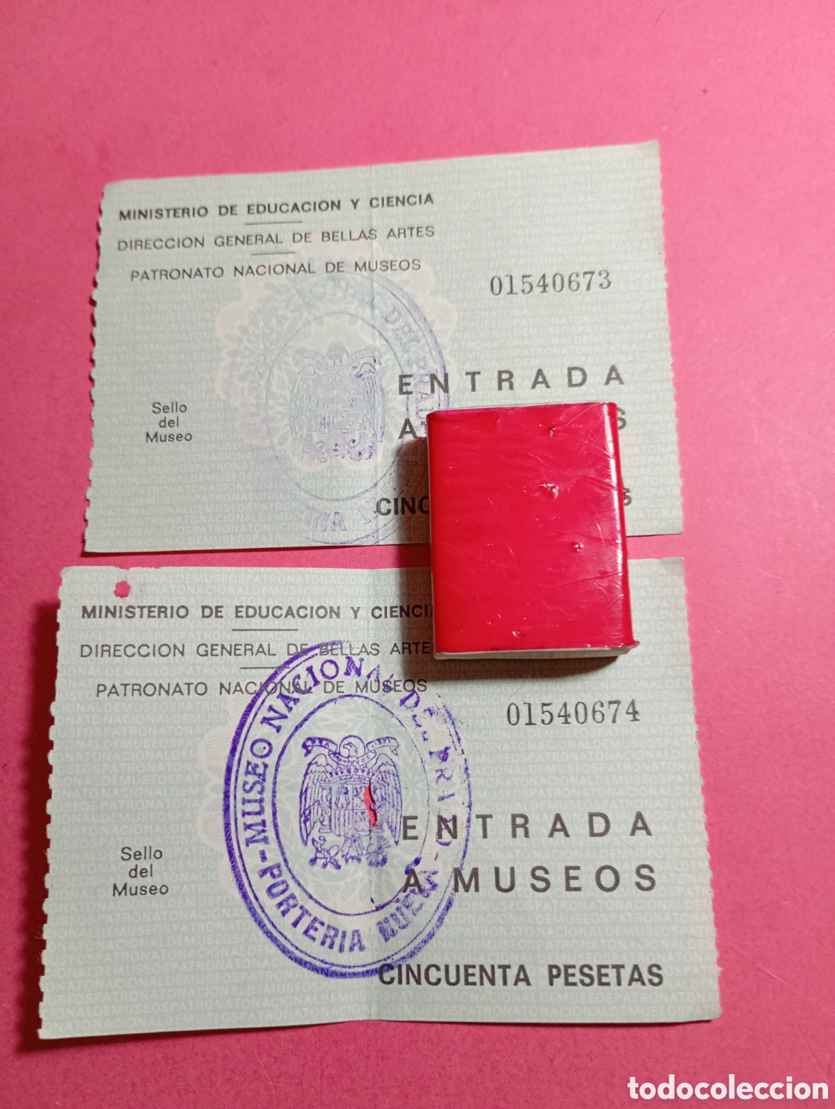 Otros Art&iacute;culos de Coleccionismo en Papel: MADRID MUSEO DEL PRADO DOS ENTRADAS CORRELATIVAS 1975/77 ca. caucho del museo con escudo Espa&ntilde;a