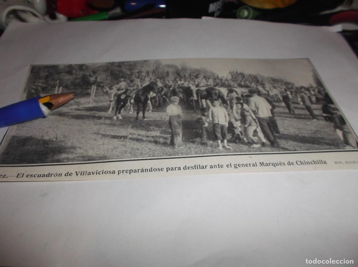 Otros Art&iacute;culos de Coleccionismo en Papel: RECORTE 1906(JEREZ)ESCUADR&Oacute;N DE VILLAVICIOSA,PREPARA EL DESFILE ANTE EL GENERAL MARQU&Eacute;S D CHINCHILLA