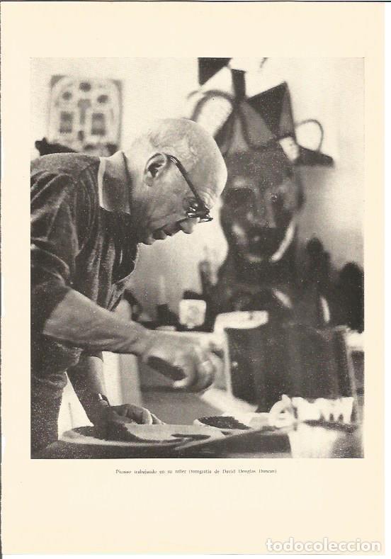 Otros art&iacute;culos de coleccionismo en papel: LAMINA V03050: Picasso trabajando en su taller - Varios