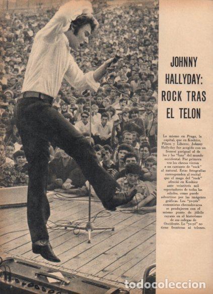 Otros art&iacute;culos de coleccionismo en papel: LAMINA V24970: Johnny Hallyday en Praga - Varios