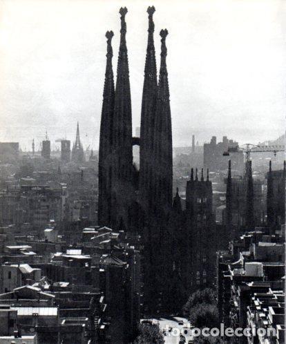 Otros art&iacute;culos de coleccionismo en papel: LAMINA V45381: Vista aeria Sagrada Familia, Barcelona - Josep Pla