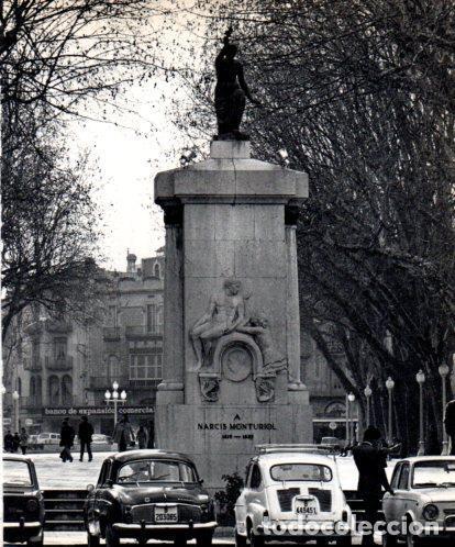 Otros art&iacute;culos de coleccionismo en papel: LAMINA V45413: Monument a Narcis Monturiol, Figueres - Josep Pla