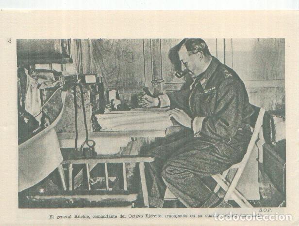 Otros art&iacute;culos de coleccionismo en papel: Lamina C-7: Churchill recibiendo un obsequio de la obrera Grace Stoddart y El general Ritchie -