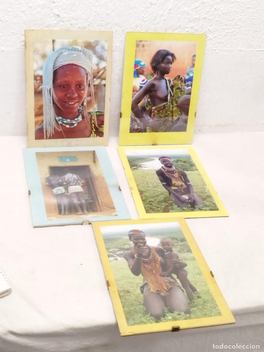 Sammelleidenschaft Andere Papierartikel: Conjunto de 5 fotos originales hechas en &Aacute;frica. De personas de poblados paisajes. Originales.
