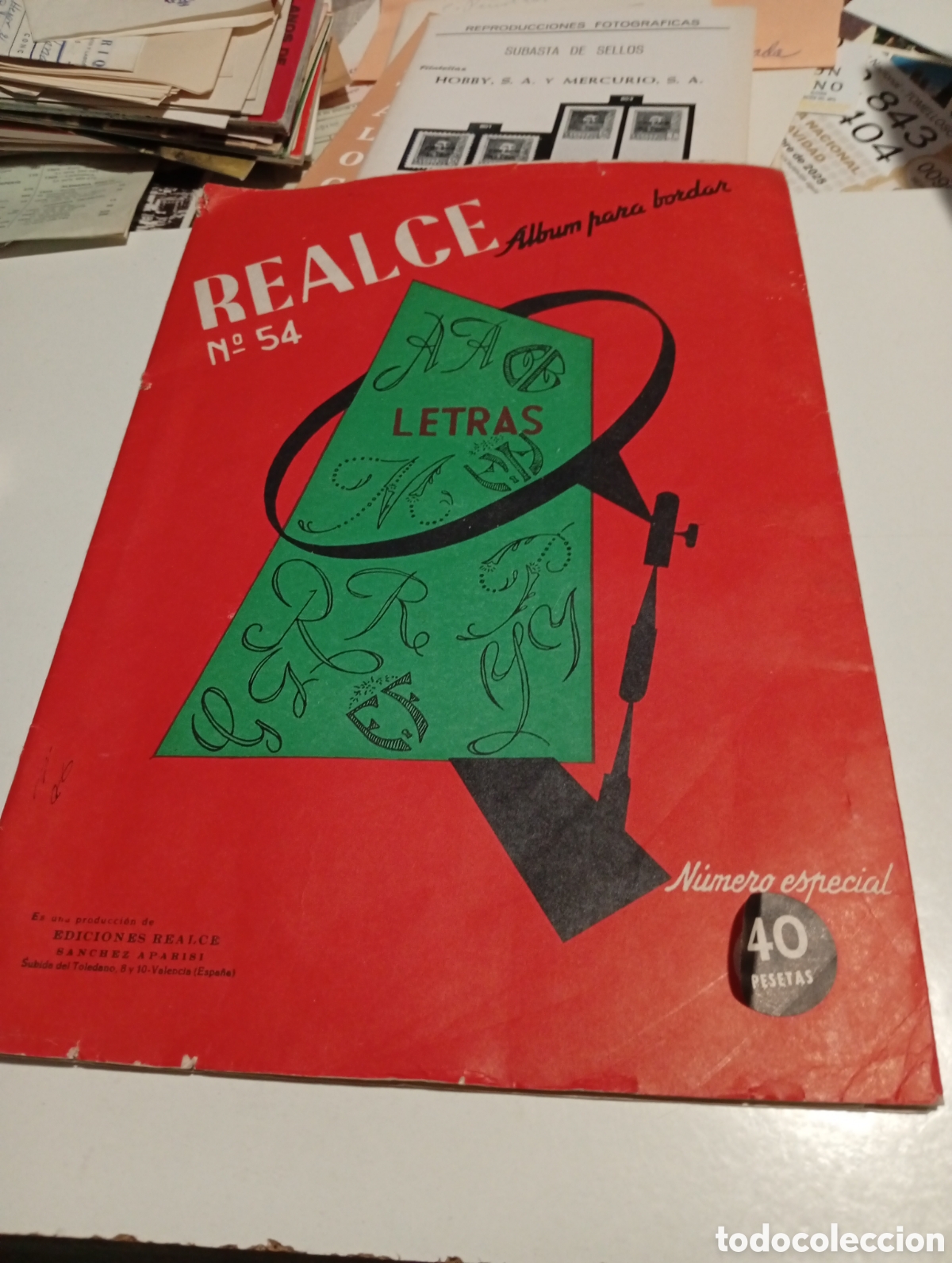 Otros Art&iacute;culos de Coleccionismo en Papel: Revista REALCE album para bordar 1973 letras
