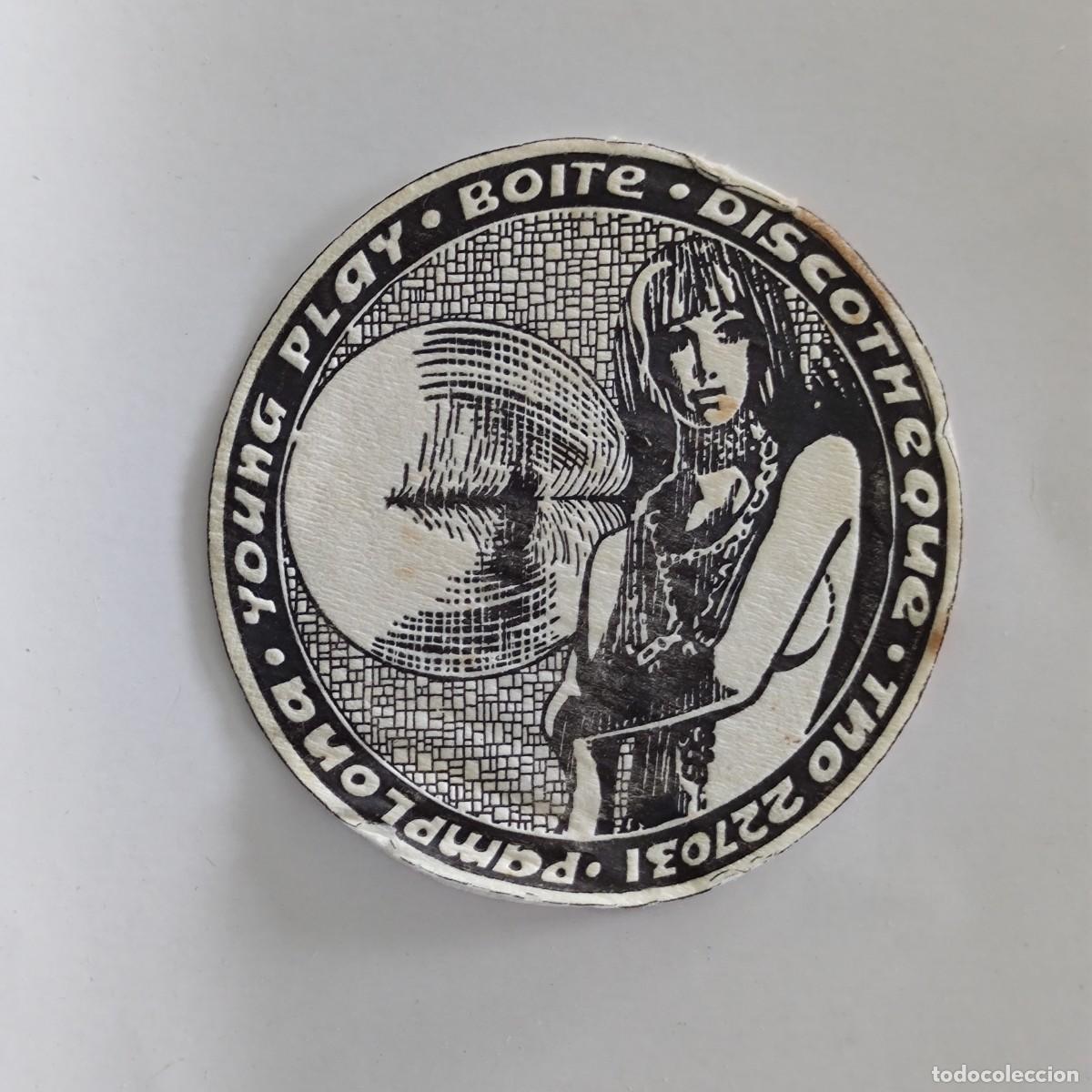 Otros Art&iacute;culos de Coleccionismo en Papel: POSAVASOS - NAVARRA NAFARROA / PAMPLONA - YOUNG PLAY BOITE DISCOTHEQUE - MUJER