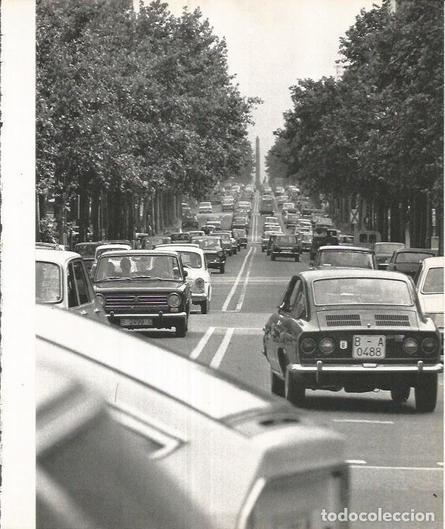 Altri oggetti di carta: LAMINA 22136: Barcelona. Circulacion en la Diagonal - Josep Maria Espinas