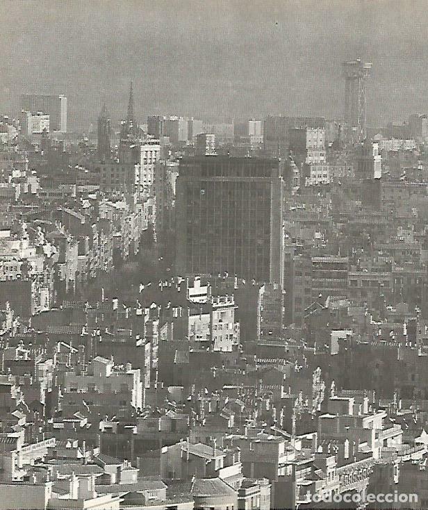 Altri oggetti di carta: LAMINA 13918: Vista parcial de Barcelona - Josep Pla