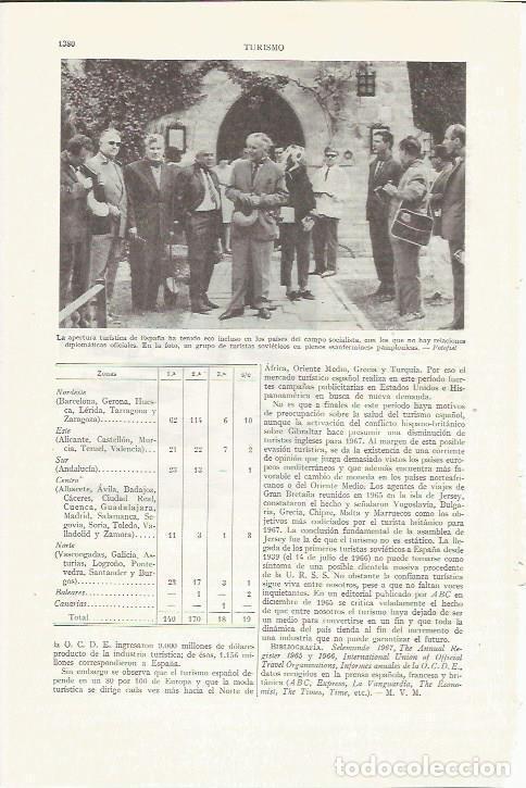 Otros art&iacute;culos de coleccionismo en papel: LAMINA ESPASA 35956: Turistas de la Union Sovietica en Pamplona - Varios