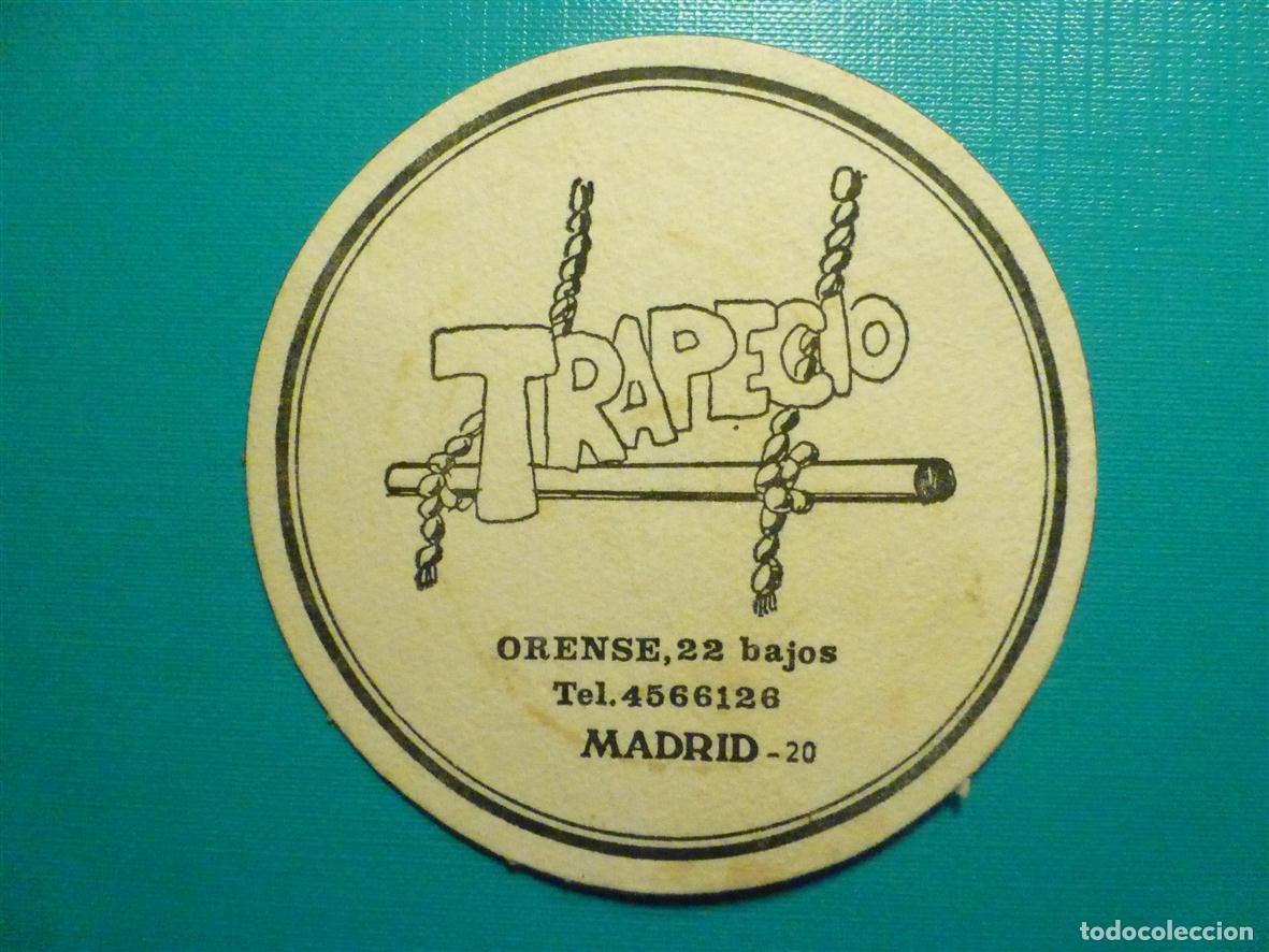 Otros Art&iacute;culos de Coleccionismo en Papel: Posavasos Pub - Disco-Bar - Discoteca - Trapecio - C/ Orense, 22 - Bajos Zona Azca - Madrid