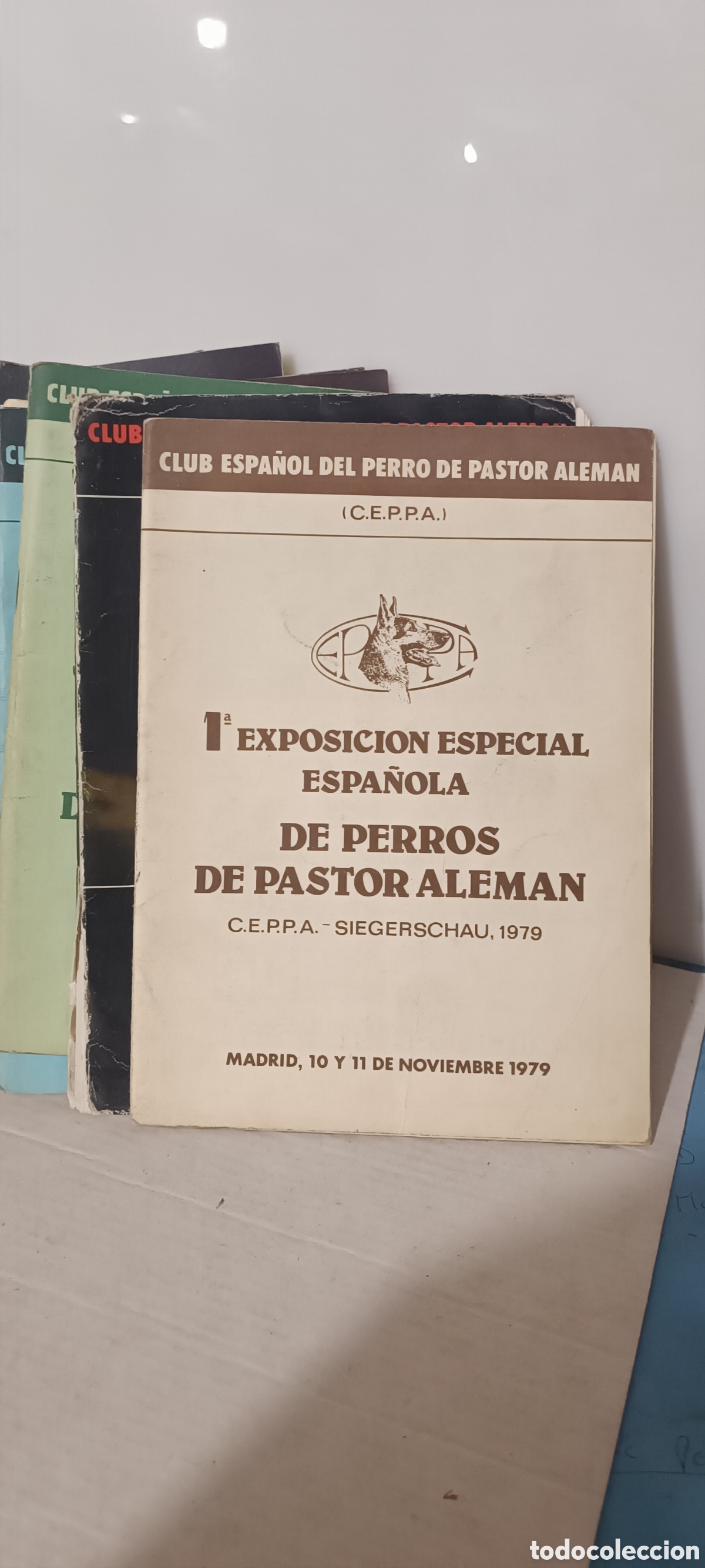 Otros Art&iacute;culos de Coleccionismo en Papel: Revista antigua exposici&oacute;n canina Pastor Alem&aacute;n C.E.P.P.A a&ntilde;os 70/80