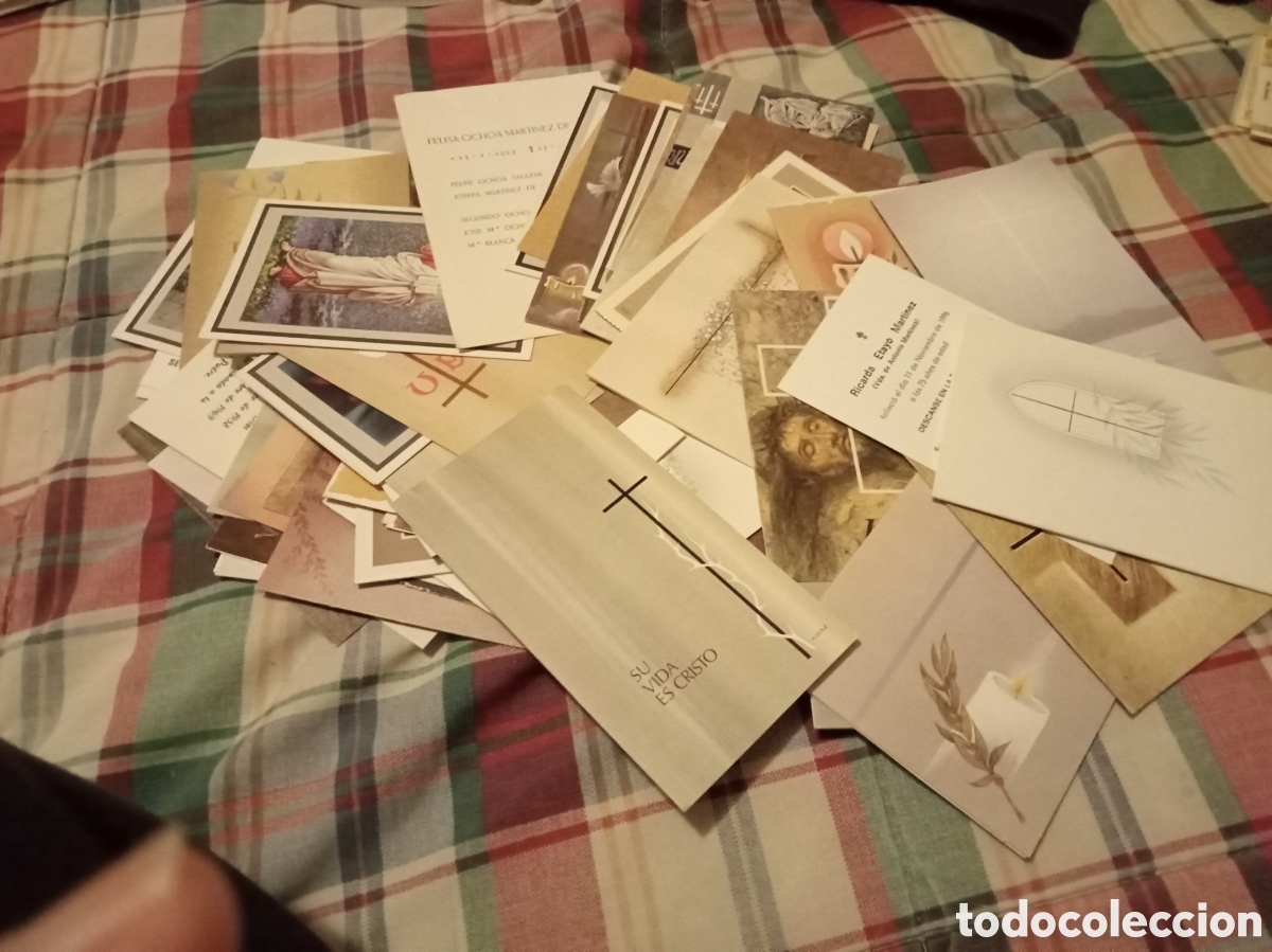 Otros art&iacute;culos de coleccionismo en papel: 60 recordatorios f&uacute;nebres - Foto 1