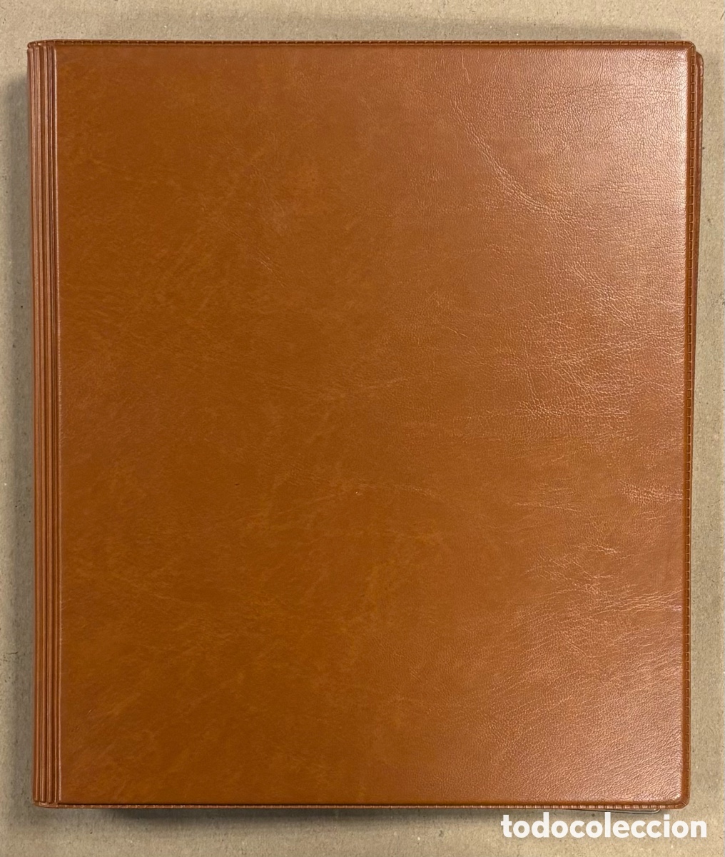 Otros art&iacute;culos de coleccionismo en papel: &Aacute;LBUM DE POSTALES. CLASIFICADOR CON 9 FUNDAS DE PL&Aacute;STICO. CON ESTUCHE. TAPA DURA DE SEMIPIEL.