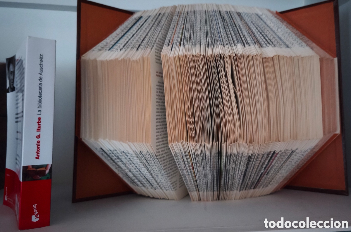 Otros Art&iacute;culos de Coleccionismo en Papel: Escultura art&iacute;stica de &rdquo;book folding&rdquo; GRANDE