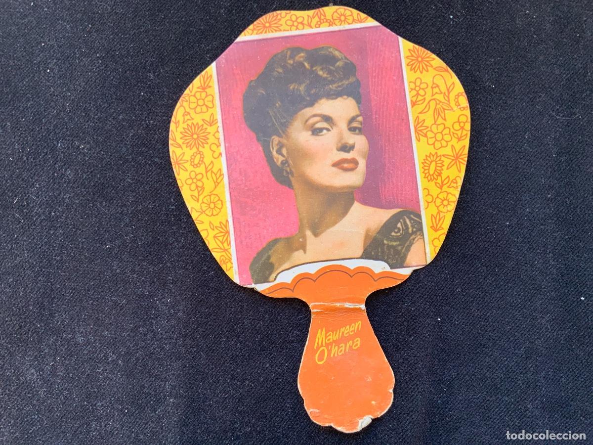 Otros Art&iacute;culos de Coleccionismo en Papel: Antiguo pay pay o abanico de carton, sucesor A. villa , tejidos, borras, etcDenia, Maureen O&rsquo;hara.
