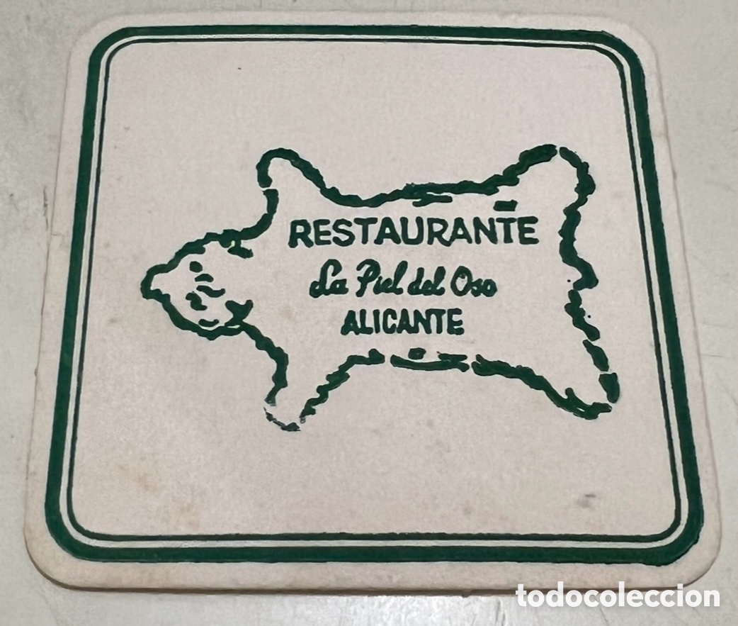 Otros Art&iacute;culos de Coleccionismo en Papel: Posavasos. Restaurante LA PIEL DEL OSO. Alicante. A&ntilde;os 70.