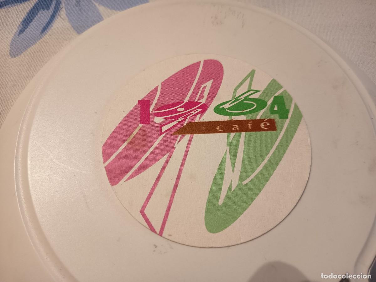 Outros artigos de papel: POSAVASOS CAFETERIA 1964