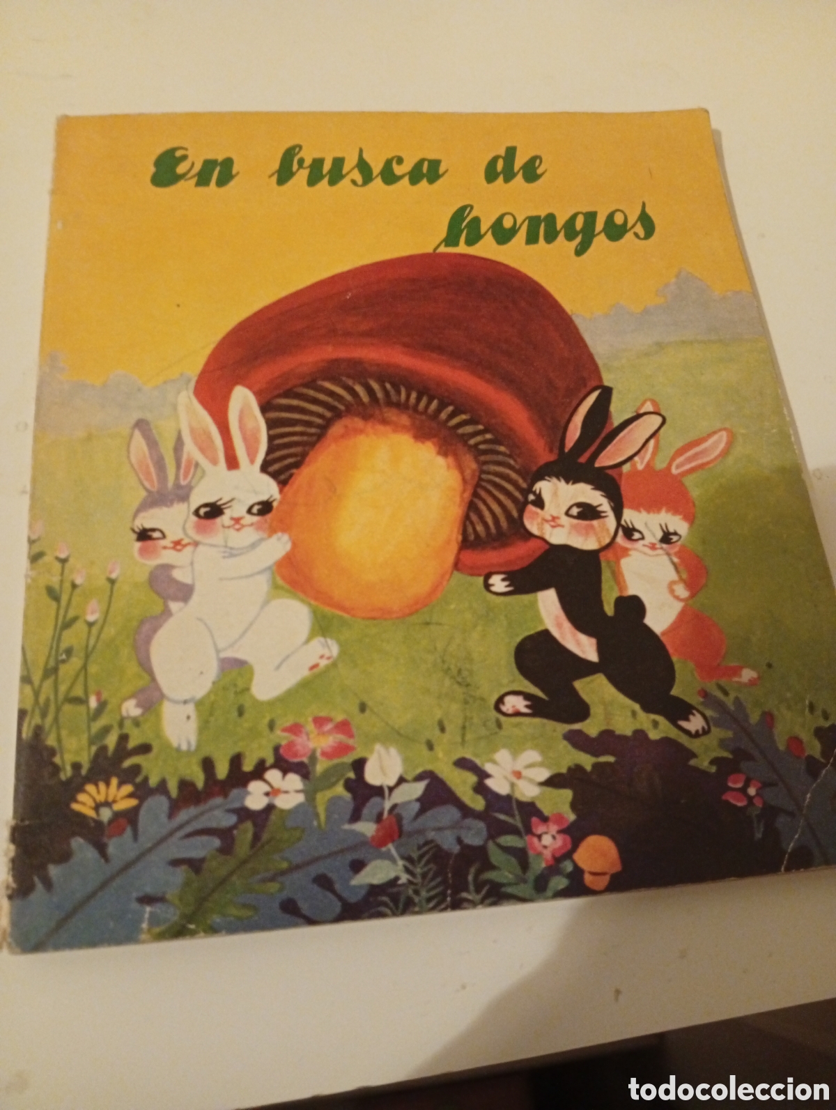 Otros Art&iacute;culos de Coleccionismo en Papel: Cuento libro en busca de hongos ediciones en lenguas extranjeras pekin