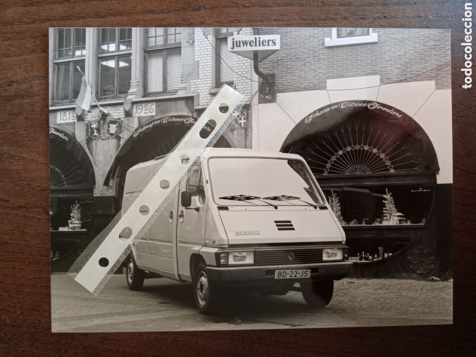 Otros Art&iacute;culos de Coleccionismo en Papel: Fotograf&iacute;a furgoneta Renault
