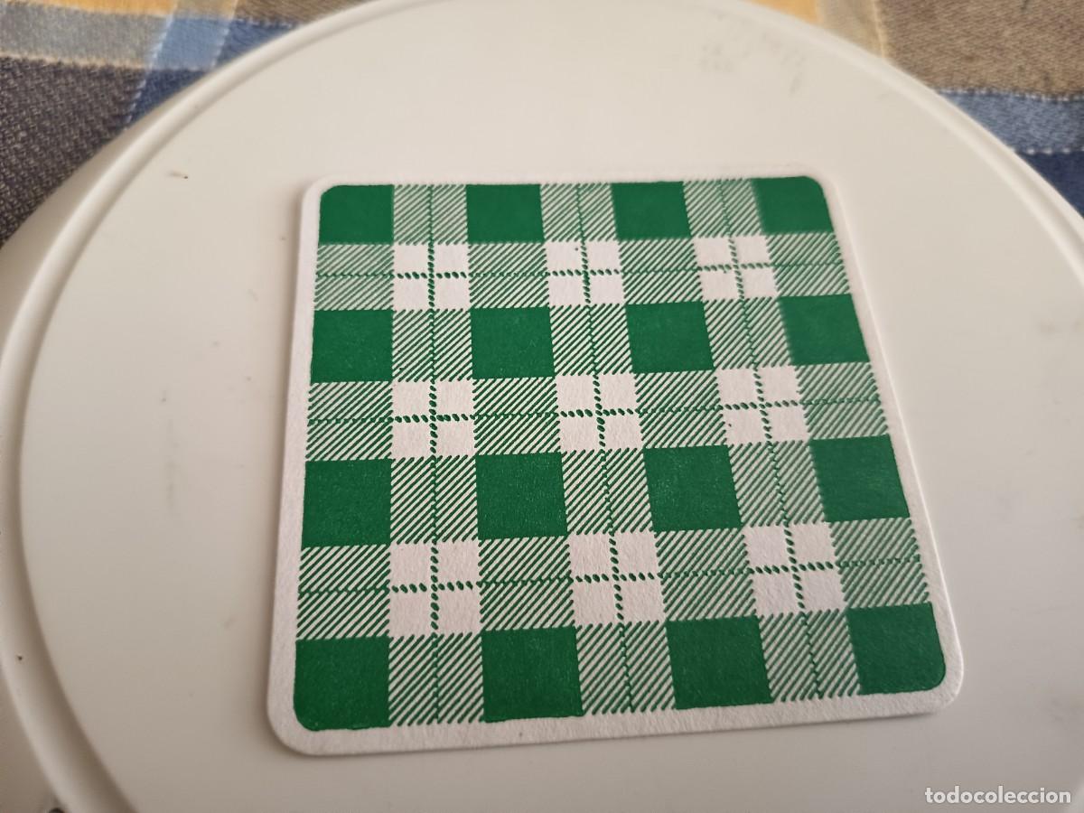 Paper Collecting Others: POSAVASOS A IDENTIFICAR