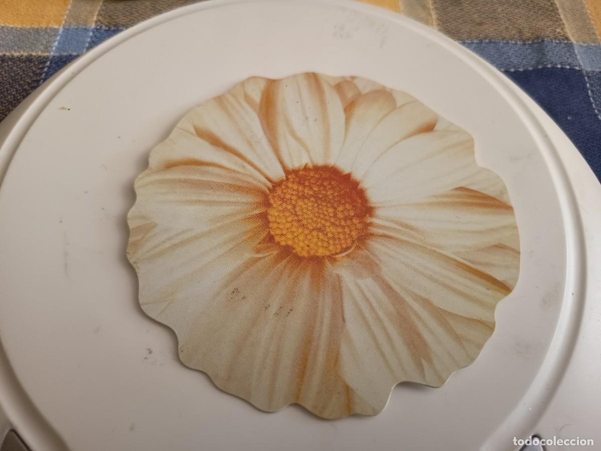 Paper Collecting Others: POSAVASOS A IDENTIFICAR
