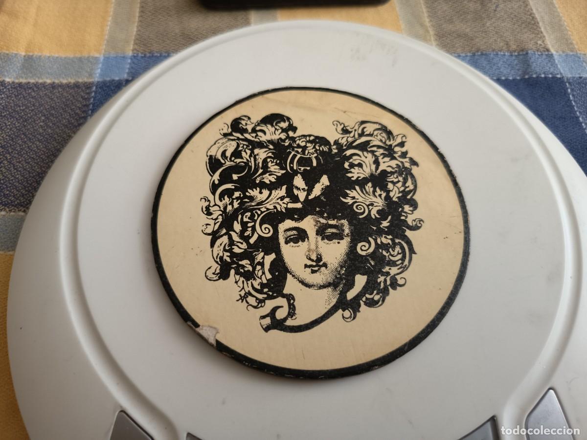 Paper Collecting Others: POSAVASOS A IDENTIFICAR