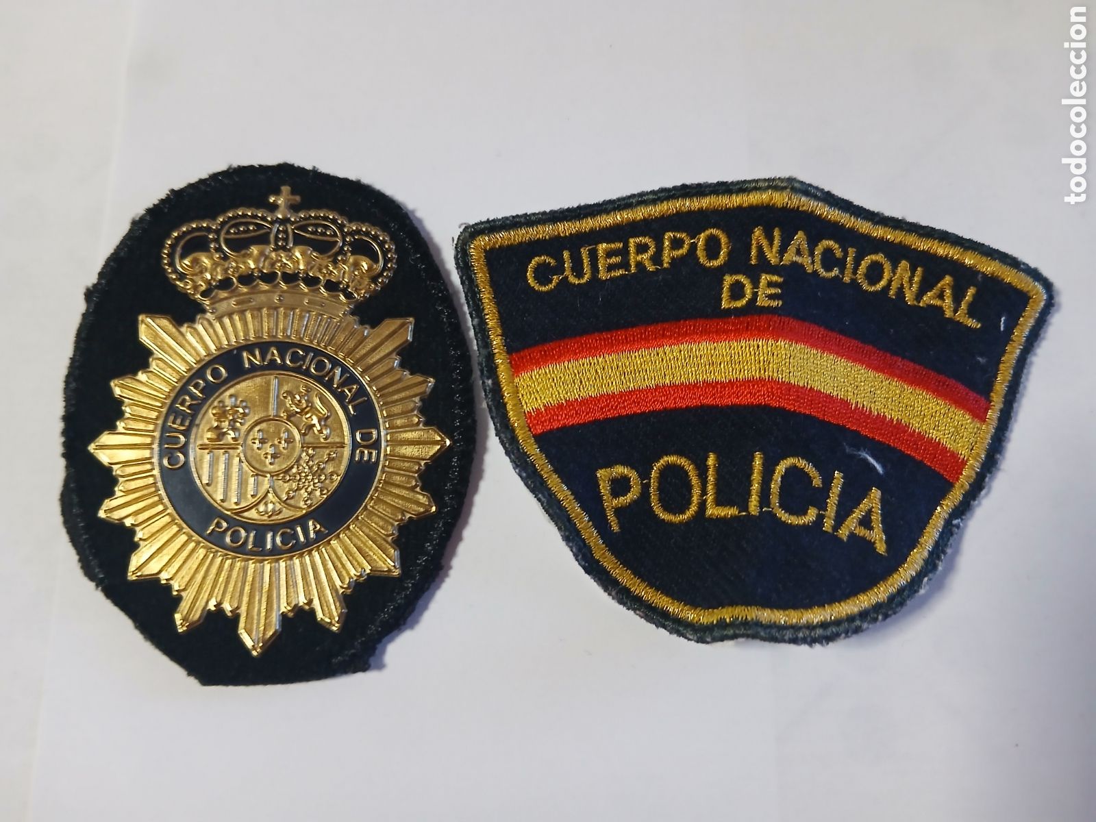 Outros artigos de papel: Emblema Pecho y Brazo Cuerpo Nacional de Polic&iacute;a