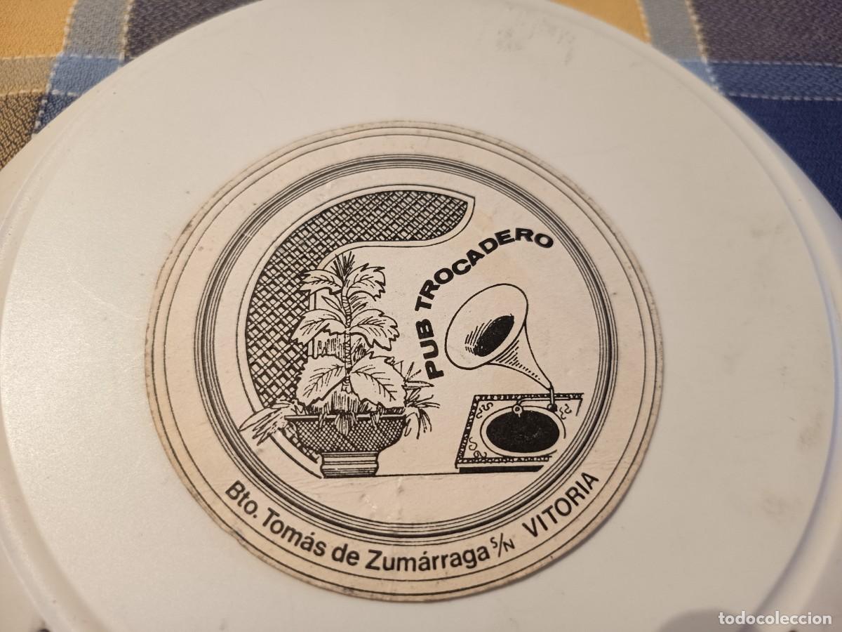 Otros Art&iacute;culos de Coleccionismo en Papel: POSAVASOS PUB TROCADERO-VITORIA-ALAVA