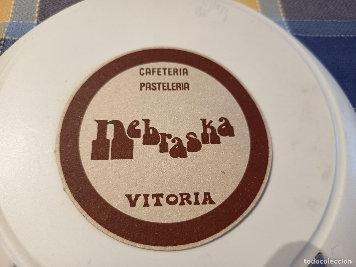 Collectionnisme Papier divers: POSAVASOS CAFETERIA NEBRASKA-VITORIA-ALAVA