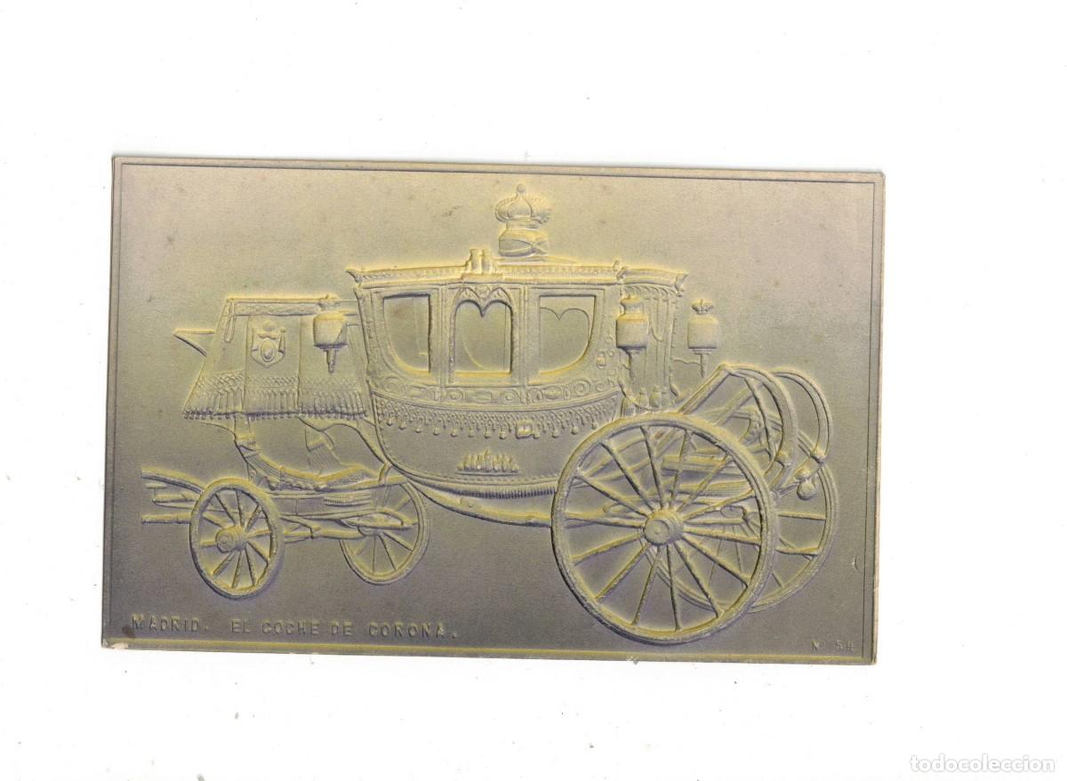 Otros Art&iacute;culos de Coleccionismo en Papel: POSTAL EN RELIEVE. COCHE DE LA CORONA. FAMILIA REAL