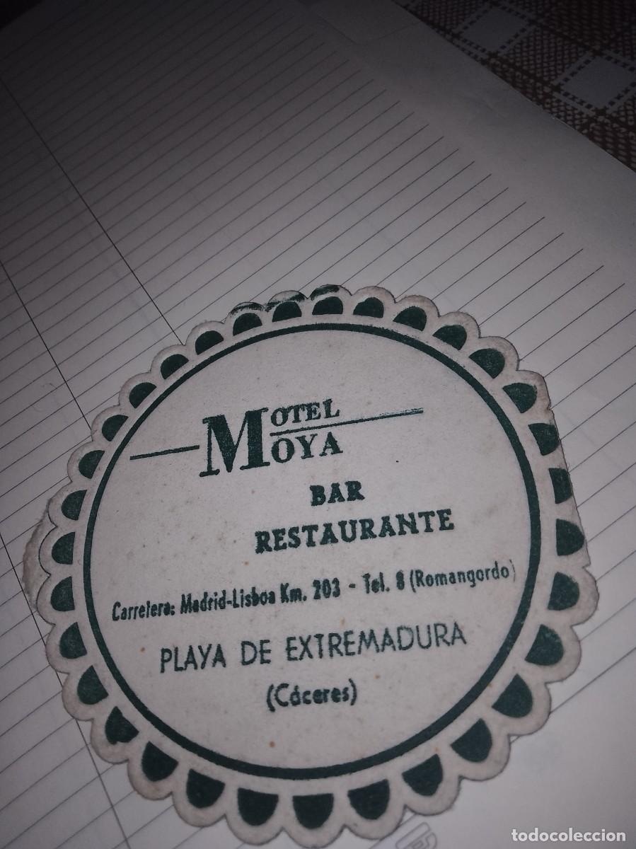 Otros art&iacute;culos de coleccionismo en papel: Posavasos a&ntilde;os 50 60 aproximado motel moya bar playa C&aacute;ceres