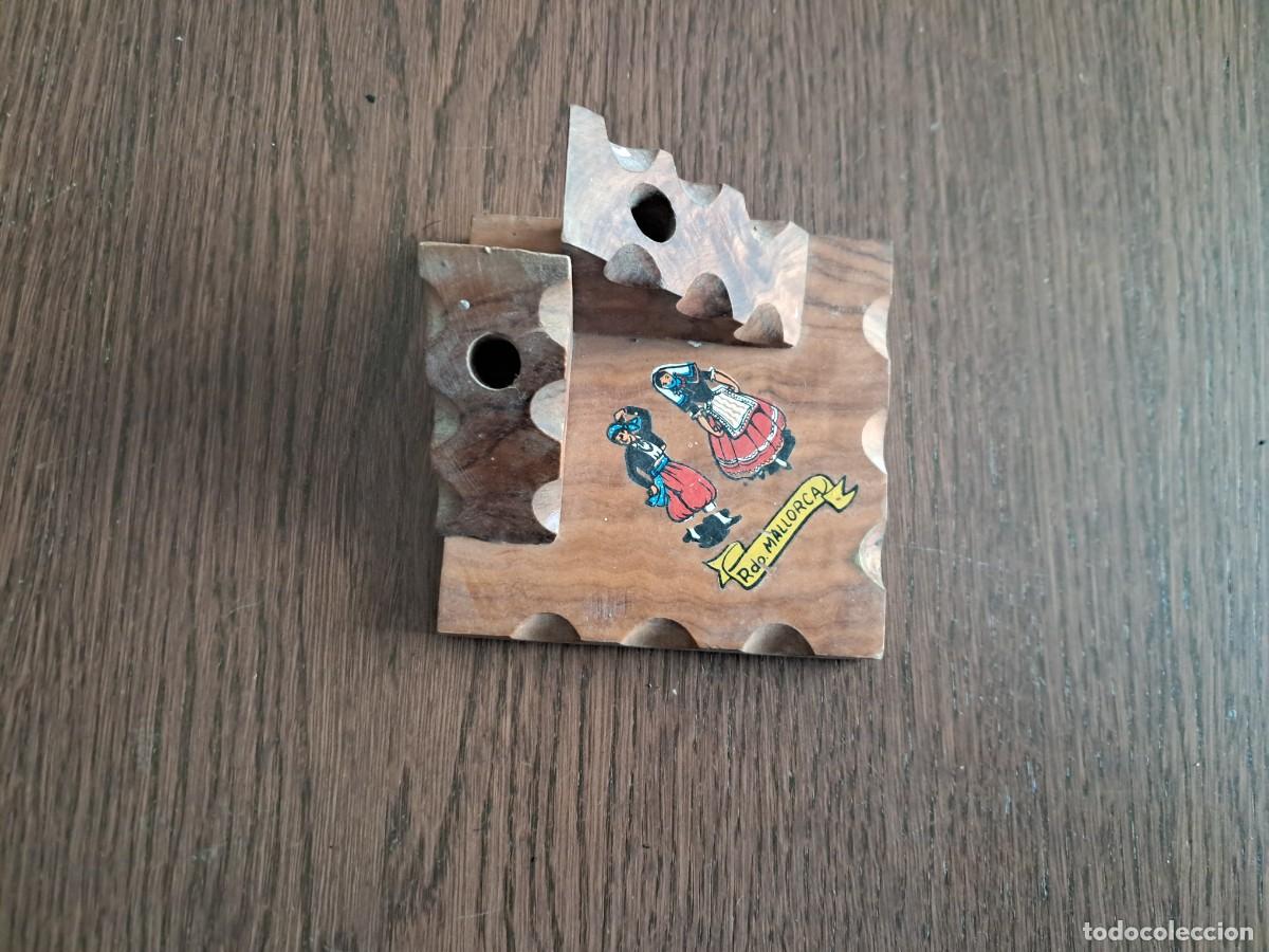Otros art&iacute;culos de coleccionismo en papel: porta-bolis, de publicidad, recuerdo de Mallorca, en madera, trajes t&iacute;picos de Mallorca.