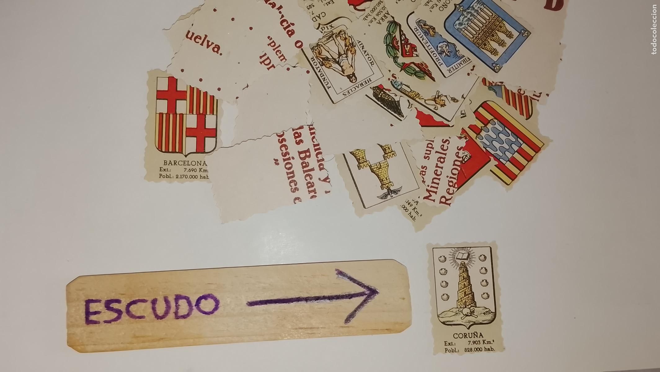 Otros art&iacute;culos de coleccionismo en papel: ESCUDO TROQUELADO A&Ntilde;OS 70/80 - SIMILAR A LOS CROMOS PIPAS TOSTAVAL - CORU&Ntilde;A