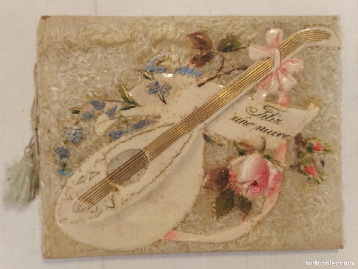 Otros art&iacute;culos de coleccionismo en papel: FELICITACION ANTIGUA CON TEJIDO Y DECORACION DE CELULOIDE PEGADO -VER FOTOS