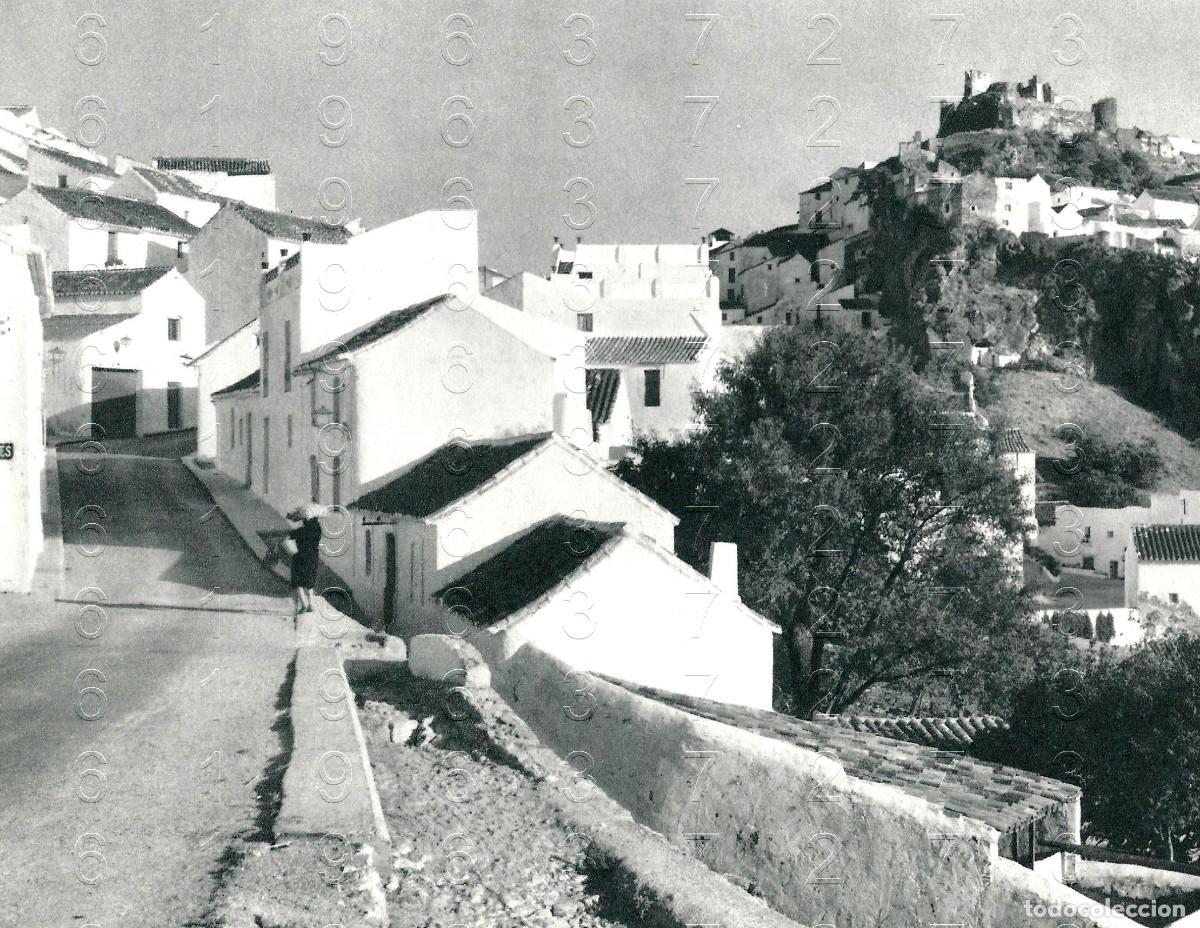 Otros art&iacute;culos de coleccionismo en papel: CASARES MALAGA 15X15 HUECOGRABADO CLIPPING ANTIGUO M33