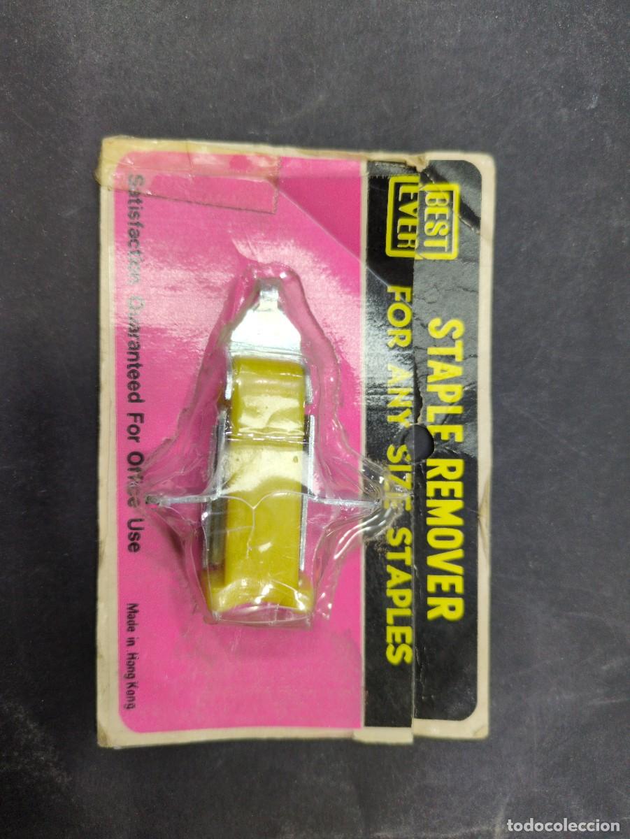 Otros art&iacute;culos de coleccionismo en papel: Vintage Quitagrapas Staple remover Best Ever