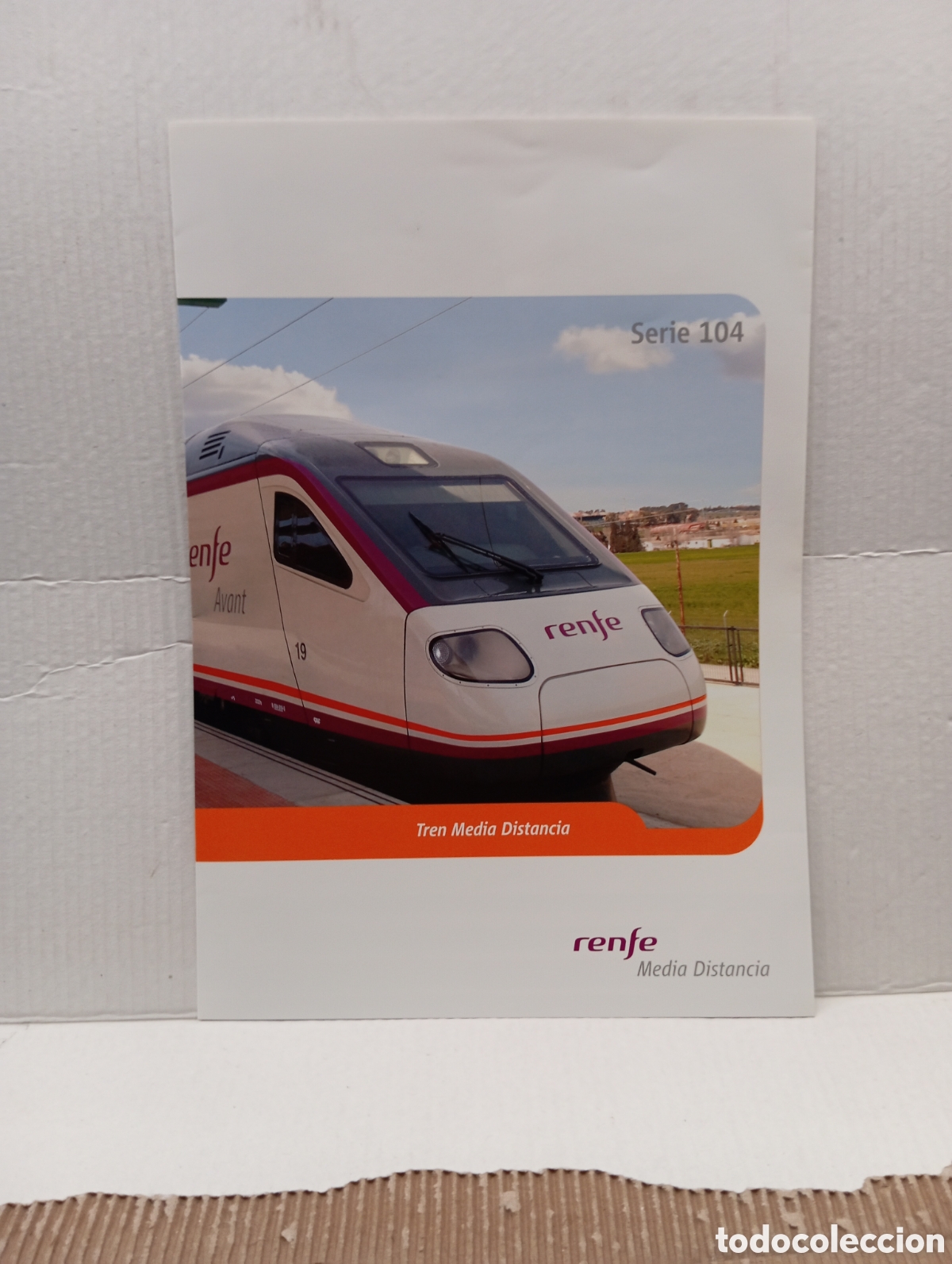 Otros art&iacute;culos de coleccionismo en papel: SER&Iacute;E 104 - RENFE - TREN MEDIA DISTANCIA - GUIA T&Eacute;CNICA Y TECNOLOGICA-CON DESPLEGABLE