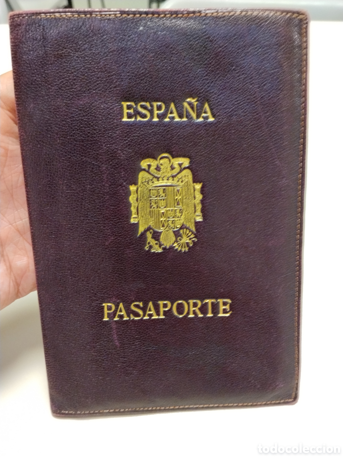 Otros art&iacute;culos de coleccionismo en papel: Funda de cuero pasaporte espa&ntilde;ol.epoca de franco.post guerra civil.dni.pasaporte.documento identidad