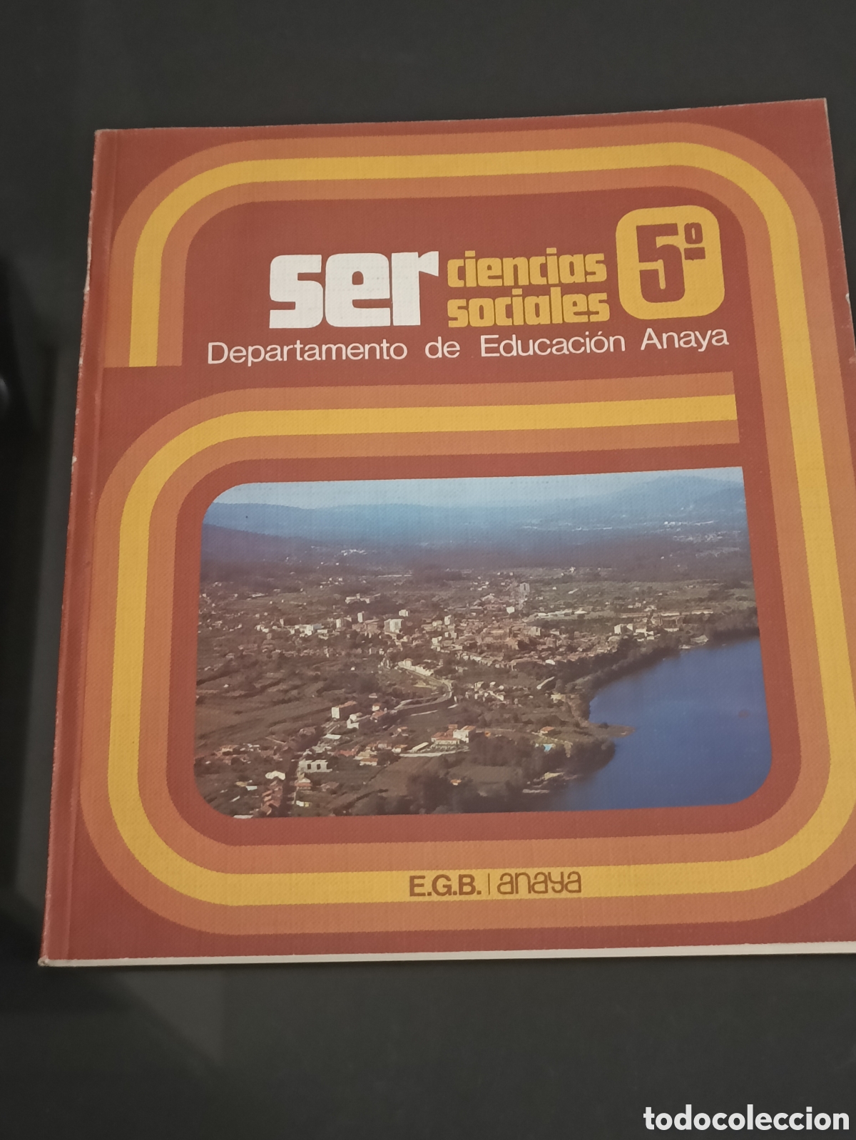 Paper Collecting Others: 1982 libro escolar titulado &rdquo;SER Ciencias Sociales 5&ordm; E.G.B.