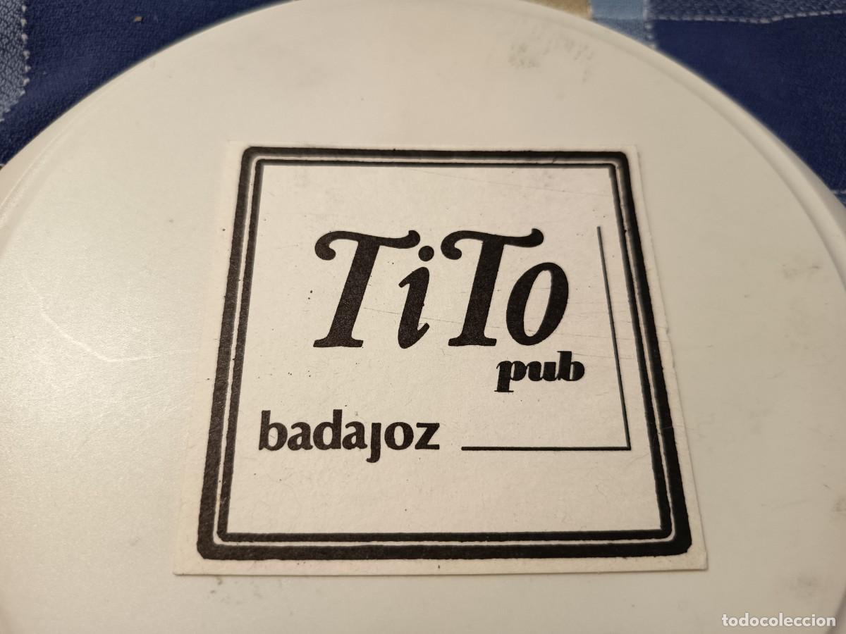 Otros art&iacute;culos de coleccionismo en papel: POSAVASOS PUB TITO -BADAJOZ