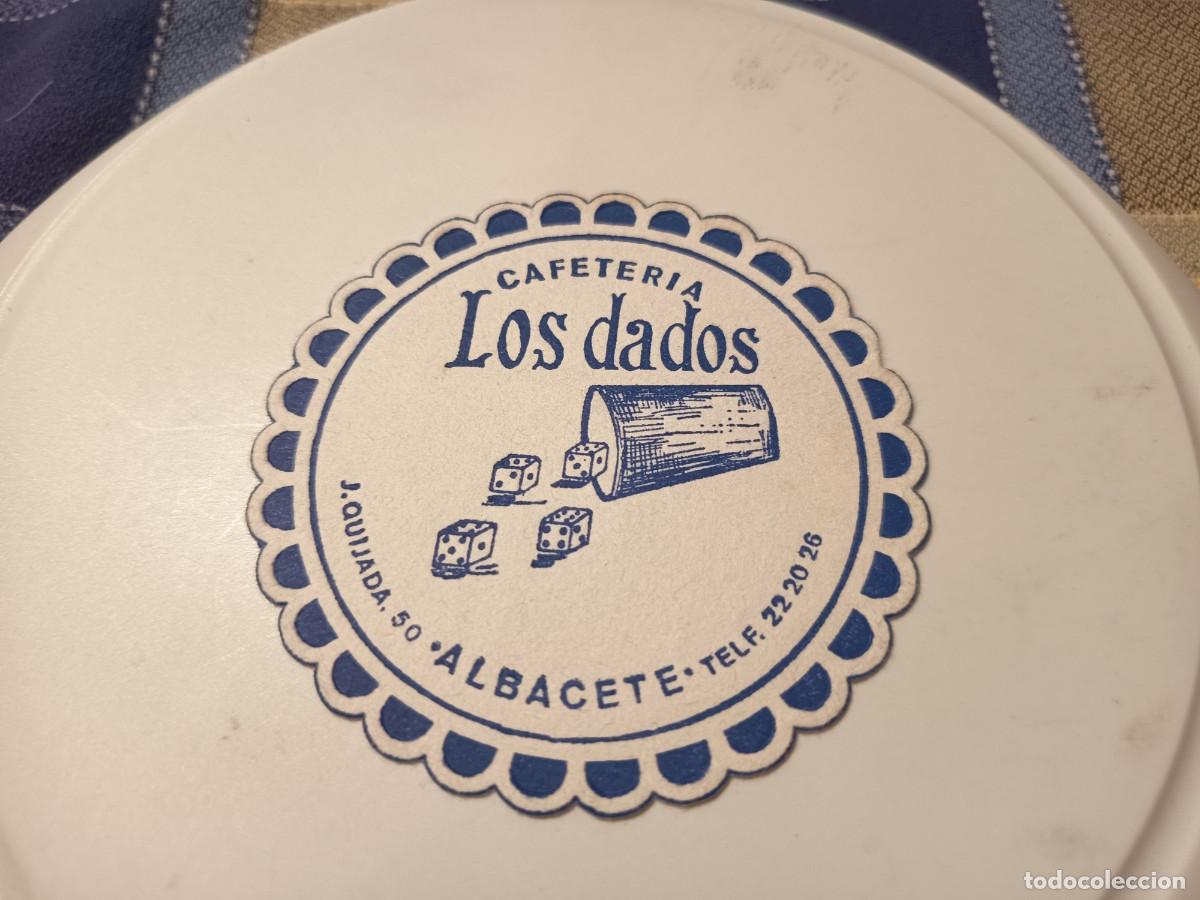 Otros art&iacute;culos de coleccionismo en papel: POSAVASOS CAFETERIA LOS DADOS-ALBACETE