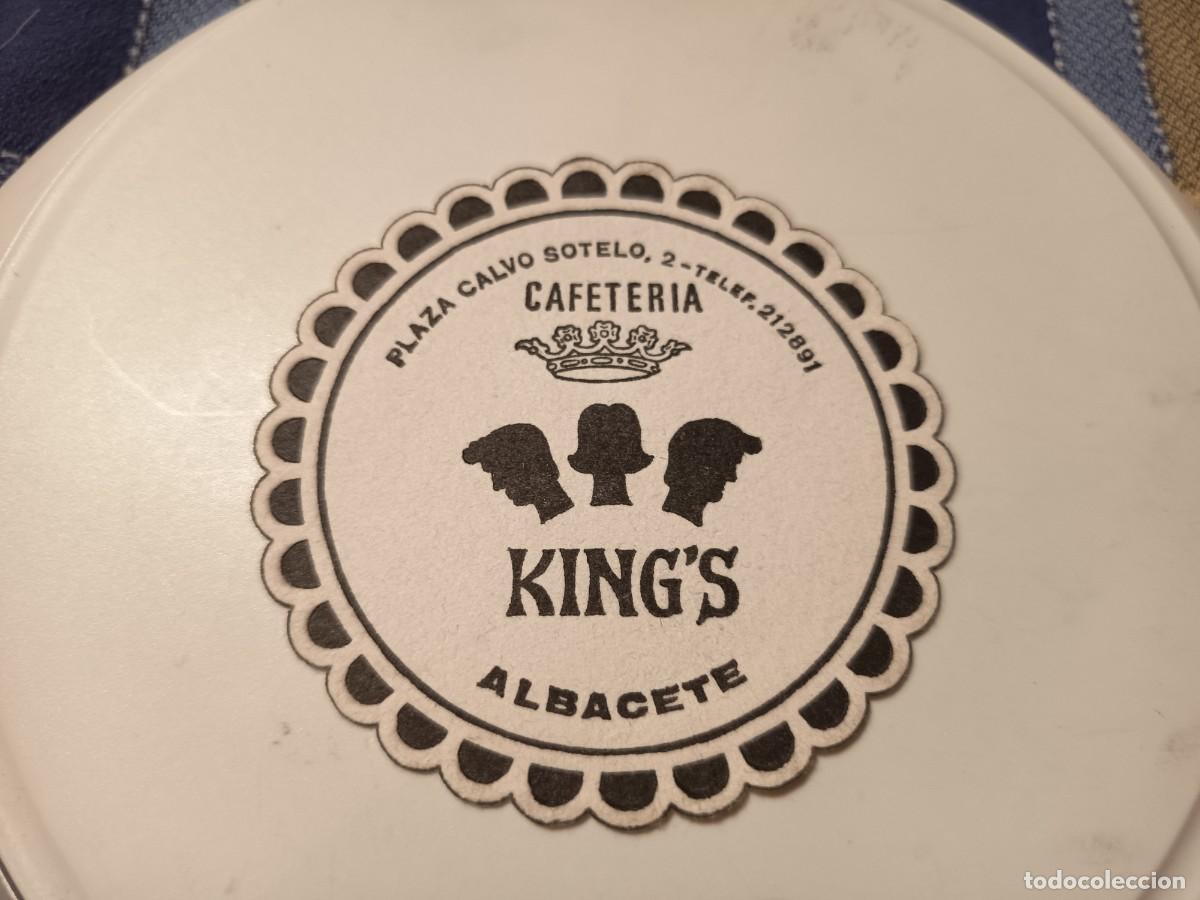 Otros art&iacute;culos de coleccionismo en papel: POSAVASOS CAFETERIA KING'S-ALBACETE