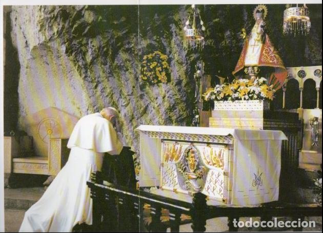 Collectionnisme Papier divers: LAMINA V54318: Juan Pablo II orando ante la Santina de Covadonga - Emiliano de la Huerga