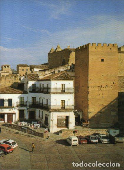 Collectionnisme Papier divers: LAMINA V54843: Plaza Mayor de Caceres - Wifredo Rincon Garcia