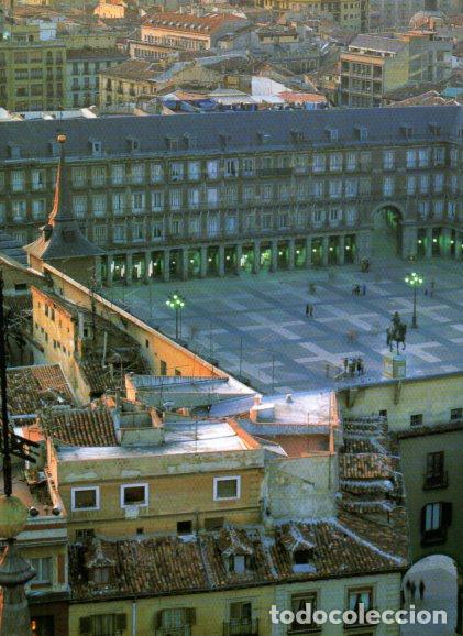 Altri oggetti di carta: LAMINA V54863: Plaza Mayor de Madrid al atardecer - Wifredo Rincon Garcia