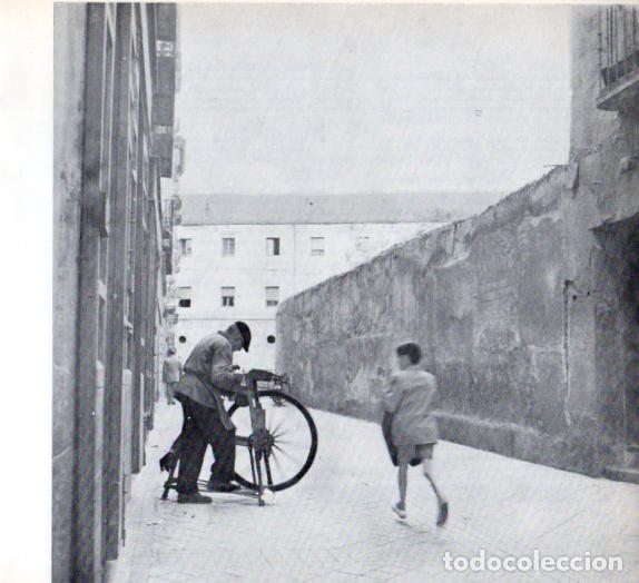 Paper Collecting Others: LAMINA V55203: Cronica en torno a un afilador. Enrique Palazuelo - Camilo Jose Cela